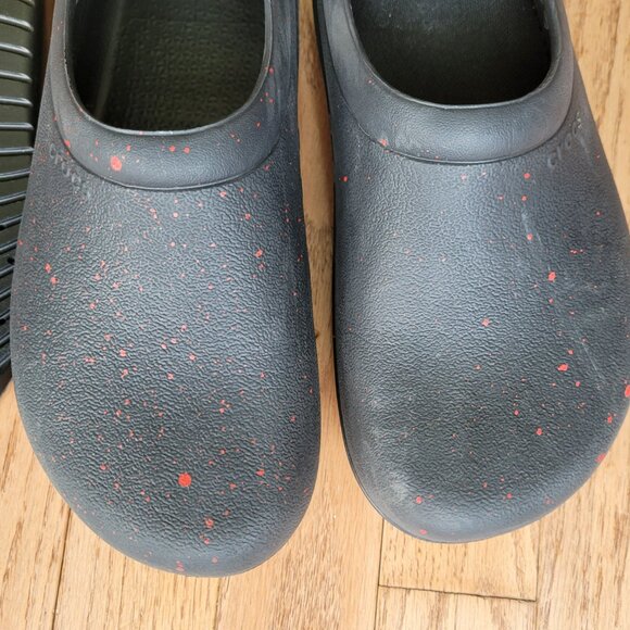 Halloween Crocs Clog On The Clock Work Slipon Food Service Shoe Red Splatter - Picture 2 of 14